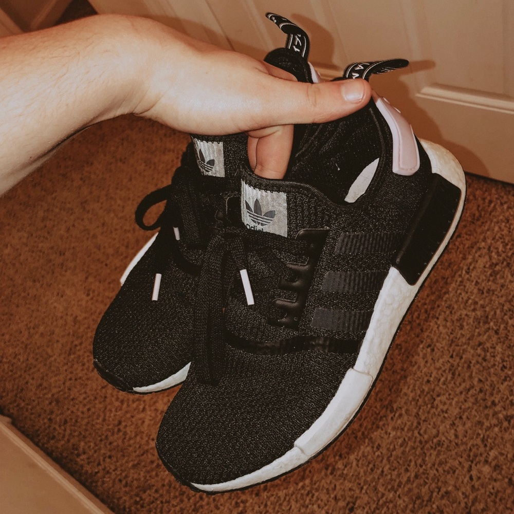 NMD R1’s
